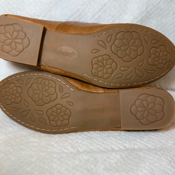 B.O.C Tan Women's Dress Shoes - Picture 8 of 9